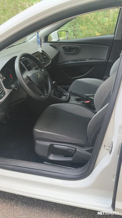 Seat Leon ST 1,6 TDI 90 2016, kuva 6/7
