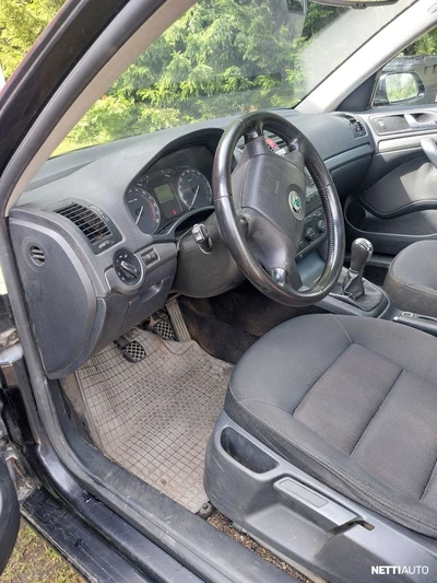 Skoda Octavia Combi 1,9 TDI Elegance 2008, kuva 5/5