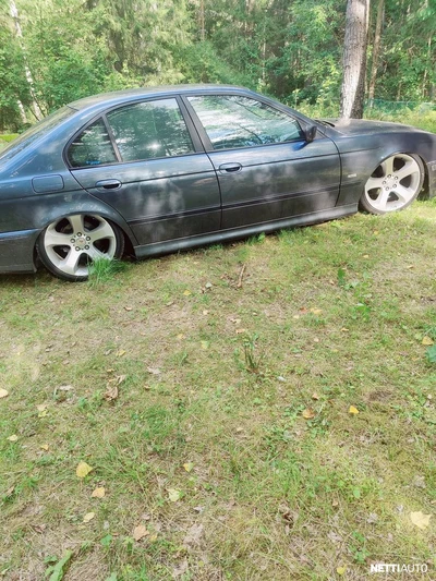 BMW 528 i 2,8 4d 1997, kuva 2/2