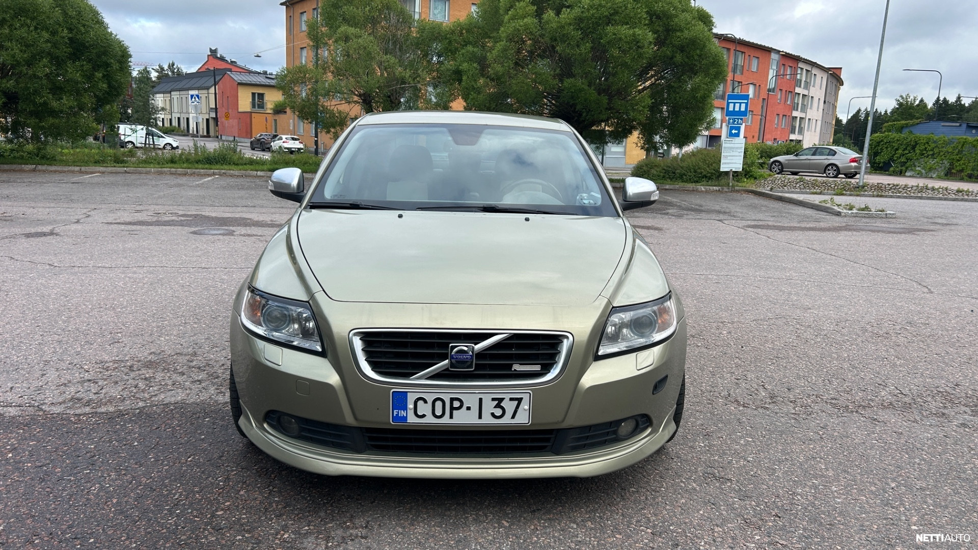 Volvo S40