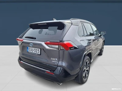 Toyota RAV4 Plug-In 2023, photo 2/3