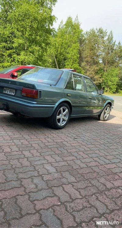 Nissan Bluebird 1990, kuva 4/6