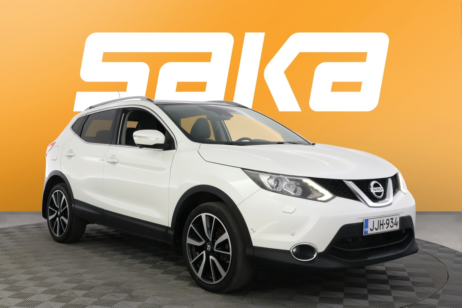 Nissan Qashqai 1,2L Business 360 2WD 6M/T Leather