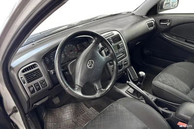 Toyota Avensis 2003, kuva 7/15