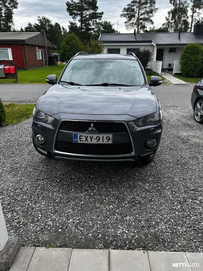 Mitsubishi Outlander 2,2 DI-D Intense MT 2012, photo 5/7