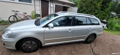 Toyota Avensis 2.0d4d 2007, kuva 2/10