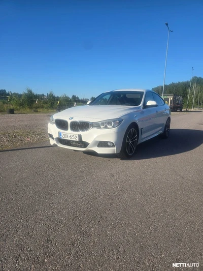 BMW 330 Gran Turismo 2015, photo 4/9