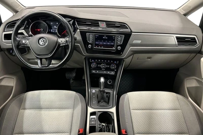 Volkswagen Touran 2016, photo 7/34