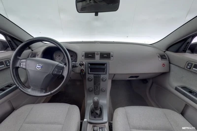 Volvo S40 2.4 Momentum 2005, kuva 7/10