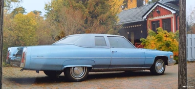 Cadillac De Ville 1976, kuva 3/4