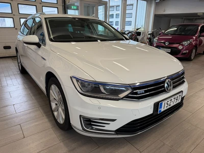 Volkswagen Passat 2017, photo 5/15