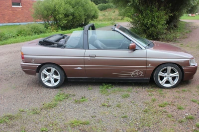 Ford Escort cabriolet 1991, photo 3/6