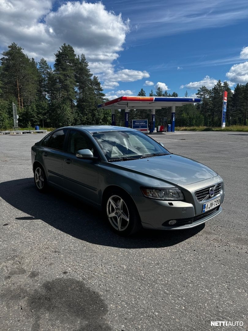 Volvo S40