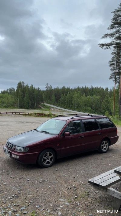 Volkswagen Passat 1994, kuva 2/8
