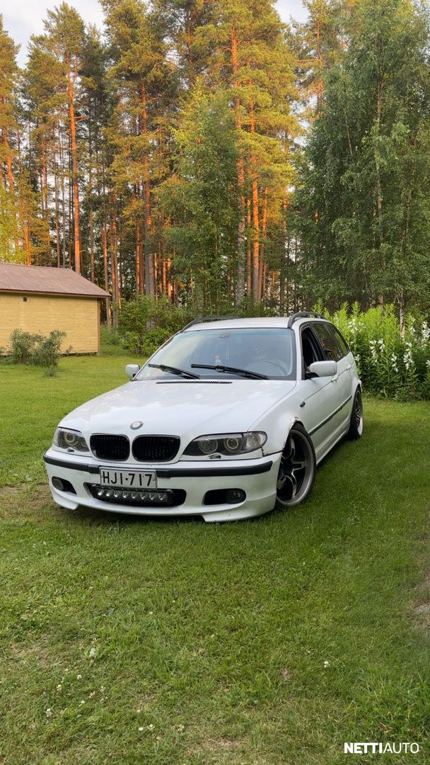 BMW 330