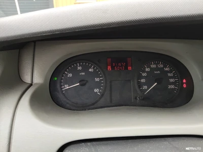 Renault Trafic 2,5 dCi 140 L1H1 P1 2006, photo 5/6