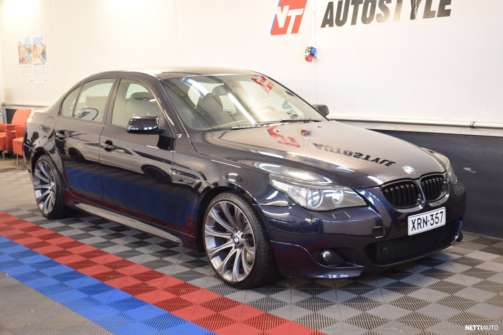 BMW 525