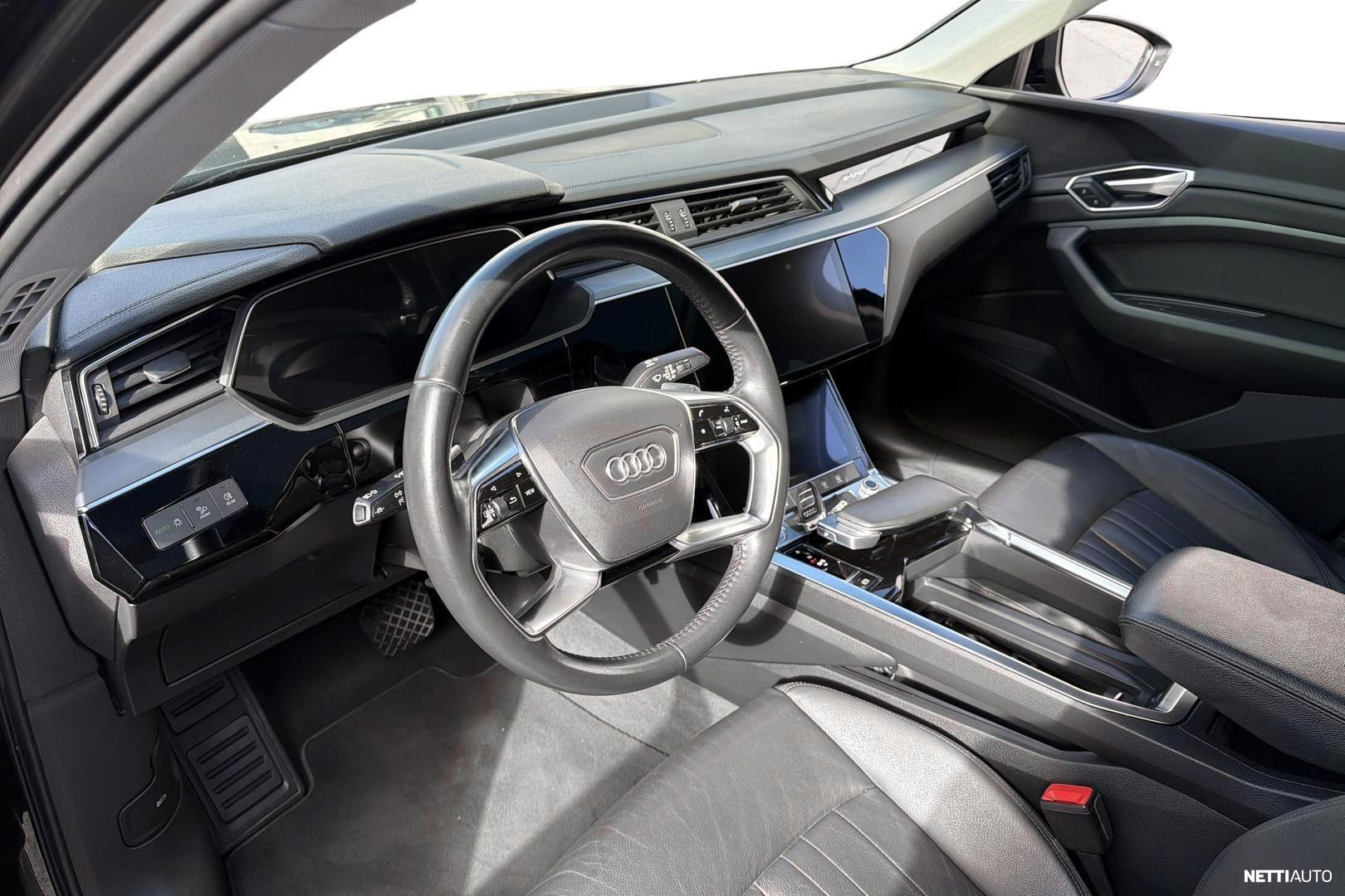 Audi e-tron 2020, photo 3/4