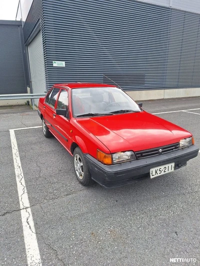 Nissan Sunny 1988, photo 3/9