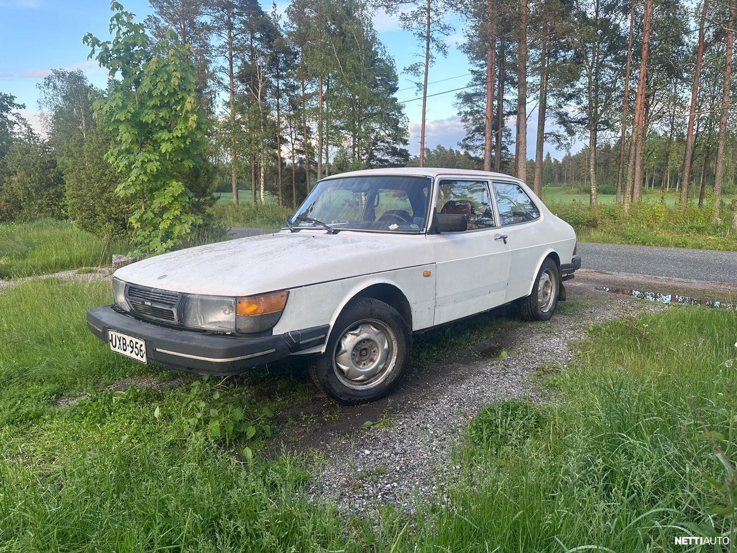 Saab 900