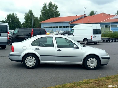 Volkswagen Bora 1.6 Bensa 105hv 4-ov. 2001, kuva 7/20