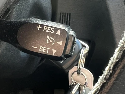 Toyota Avensis 2012, photo 7/10