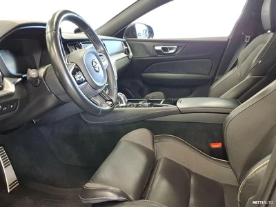 Volvo V60 T8 AWD R-Design aut 2019, photo 7/23