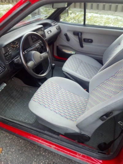 Volkswagen Polo 1991, kuva 4/5