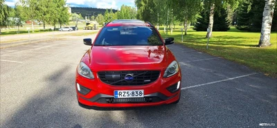 Volvo XC60 D4 AWD R-Design aut 2015, photo 2/12