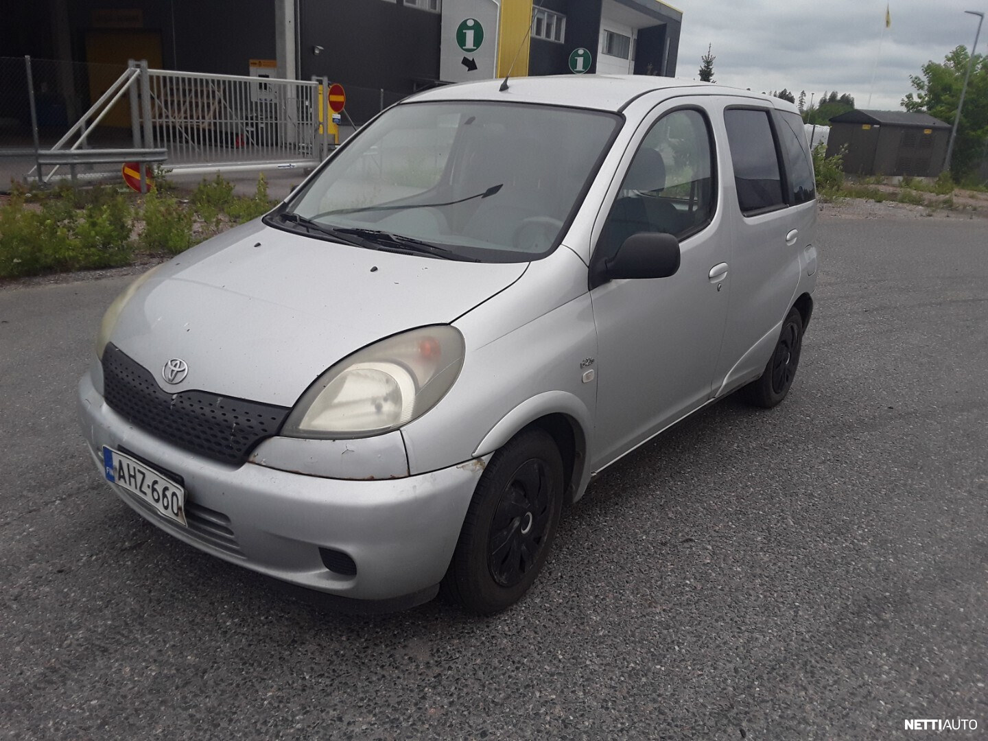 Toyota Yaris Verso