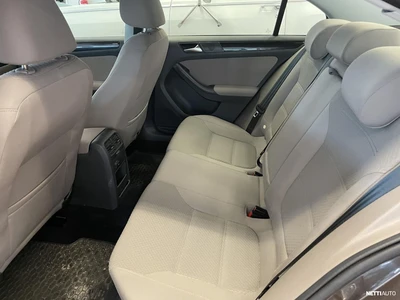 Volkswagen Jetta 2012, kuva 6/18
