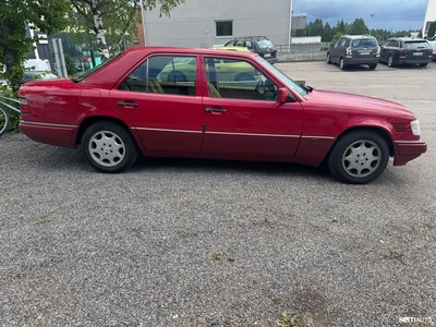 Mercedes-Benz 250 250D W124 Auttomatti 1994, kuva 3/21