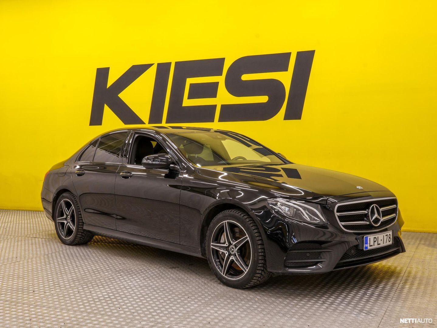 Mercedes-Benz E