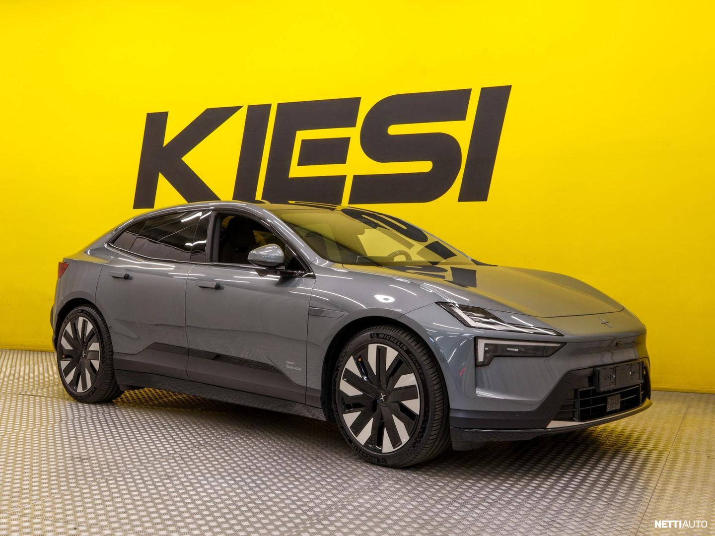 Polestar 4