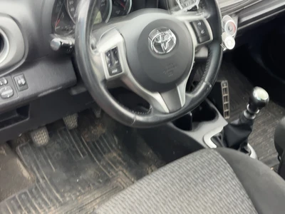 Toyota Yaris 1,4 D-4D DPF Active 5ov 2013, kuva 5/15