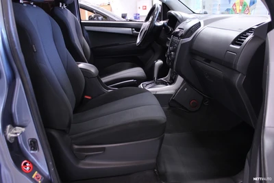 Isuzu D-Max Space Cab 2,5 TDi 4WD 5AT LS 2012, photo 6/30