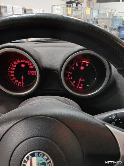 Alfa Romeo 156 2004, kuva 4/10