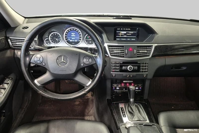 Mercedes-Benz E 2011, kuva 3/5