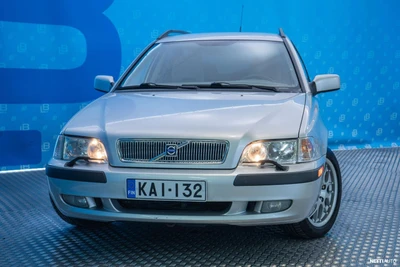 Volvo V40 2001, photo 2/19