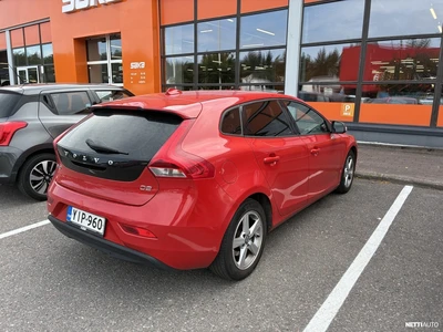 Volvo V40 D2 Business aut 2014, photo 2/5