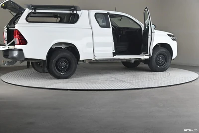 Toyota Hilux Extra Cab 4WD 2,4D Life 2022, photo 6/26