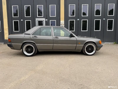 Mercedes-Benz 190 1991, photo 6/11