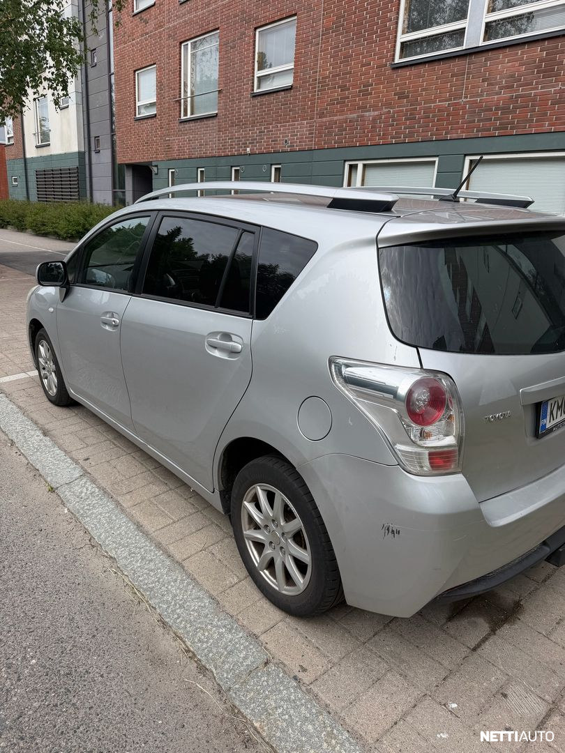 Toyota Verso 2012, photo 7/8