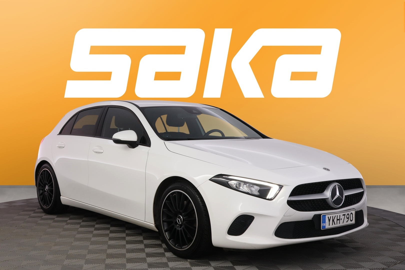 Mercedes-Benz A 200 A Launch Edition Style