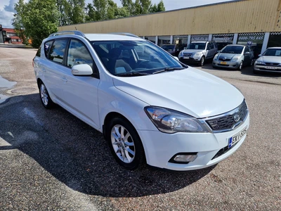 Kia Ceed 1,6 ISG Active SW EcoDynamics 2010, photo 4/17