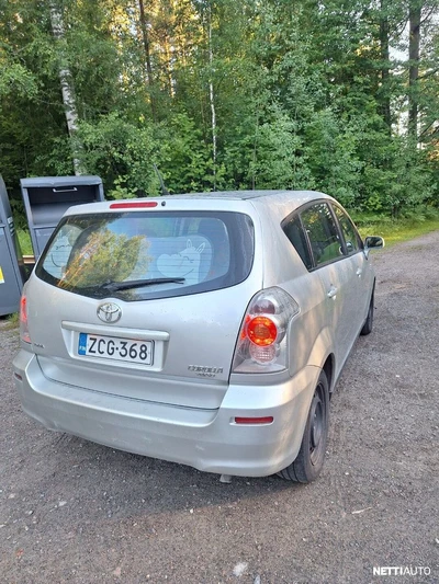 Toyota Corolla Verso 2004, kuva 3/11