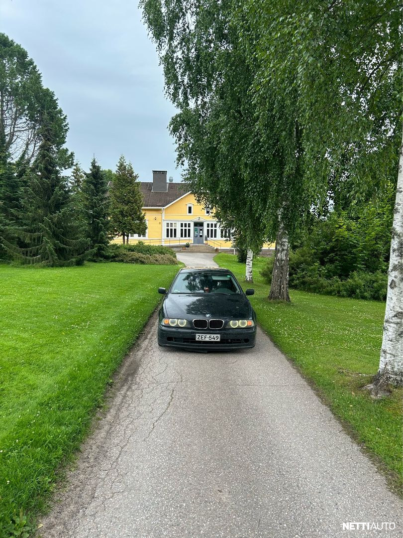BMW 520
