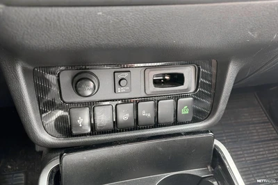 Mitsubishi Outlander PHEV 2019, kuva 6/7