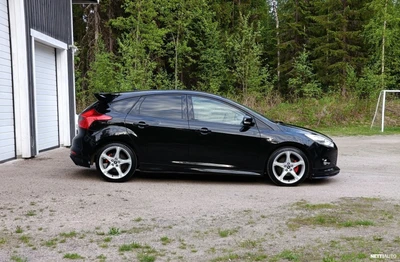 Ford Focus 2013, photo 2/13