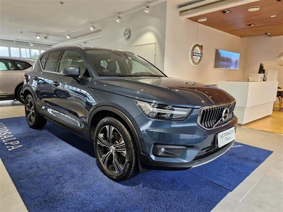 Volvo XC40 2022, photo 2/24